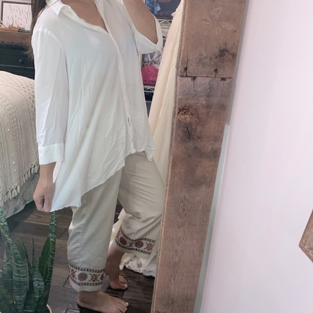 Grace Elements White Top Size Large - image 1